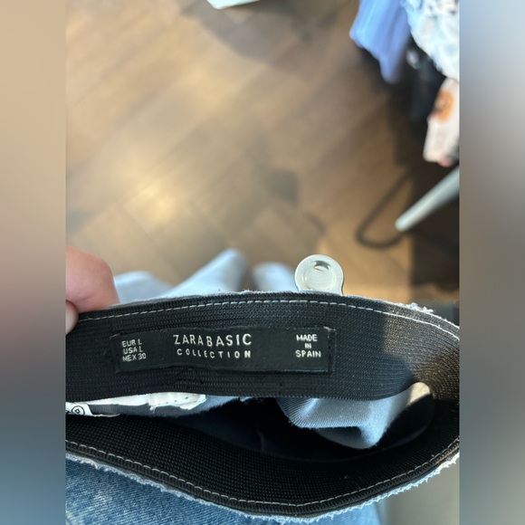 Zara sueded skater skirt - Picture 3 of 3